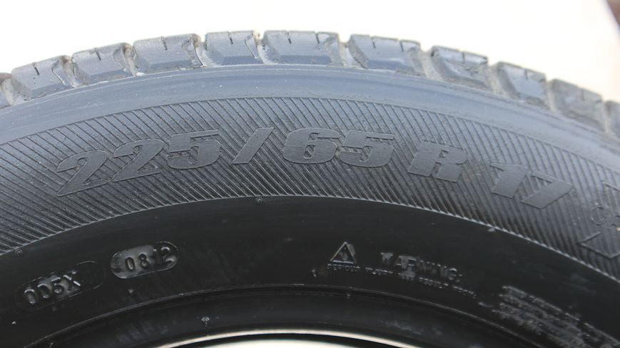 Літні шини Michelin 328 фото