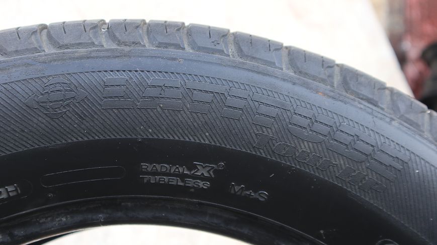 Літні шини Michelin 328 фото