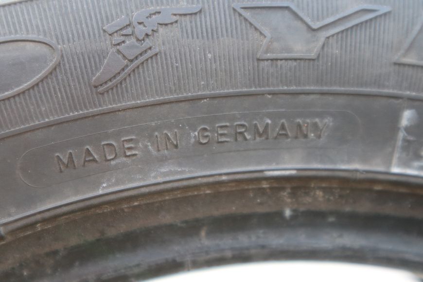 Літні шини Goodyear 304 фото