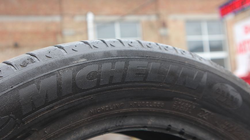 Літні шини Michelin 356 фото