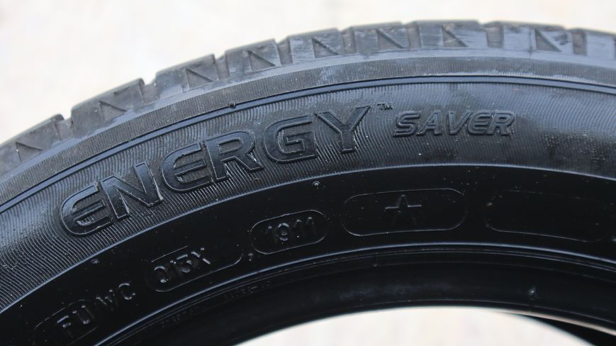 Літні шини Michelin 331 фото