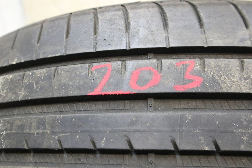 Літні шини Goodyear 203 фото