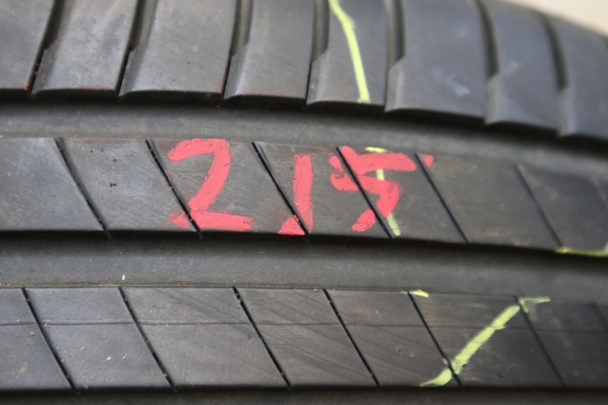 Летние шины Bridgestone 215 фото