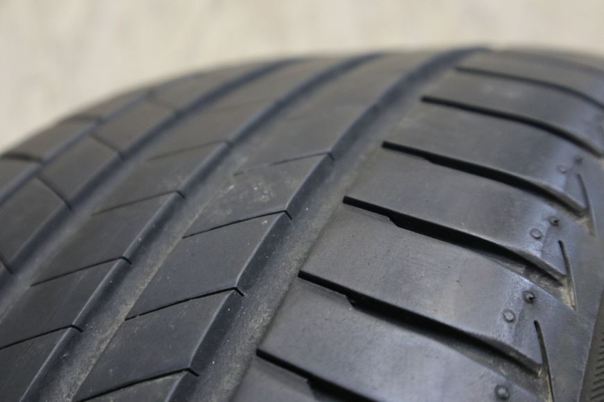 Летние шины Bridgestone 215 фото
