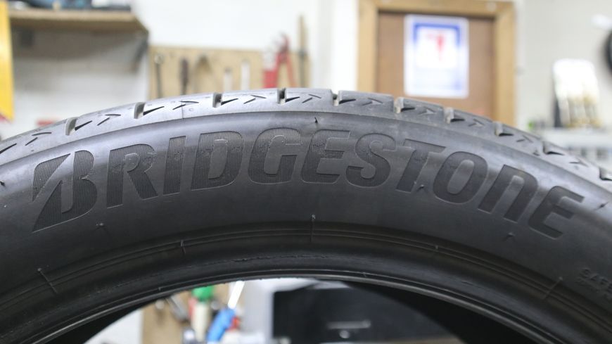 Летние шины Bridgestone 338 фото