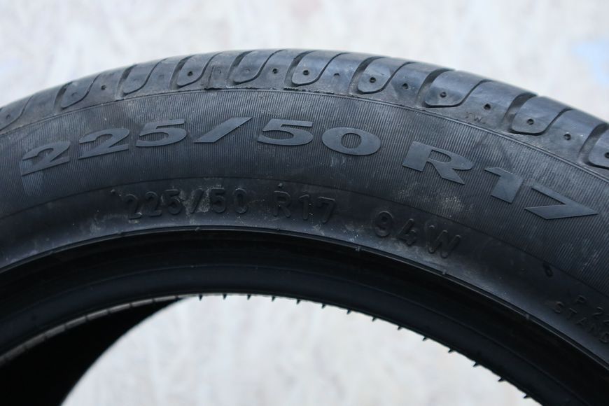 Літні шини Pirelli 271 фото