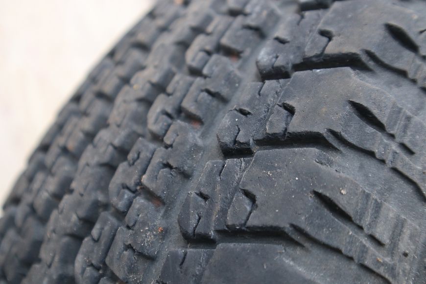 Летние шины Bridgestone 257 фото