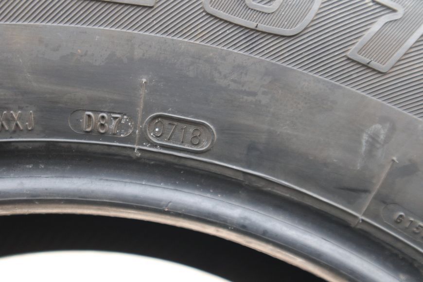 Летние шины Bridgestone 257 фото