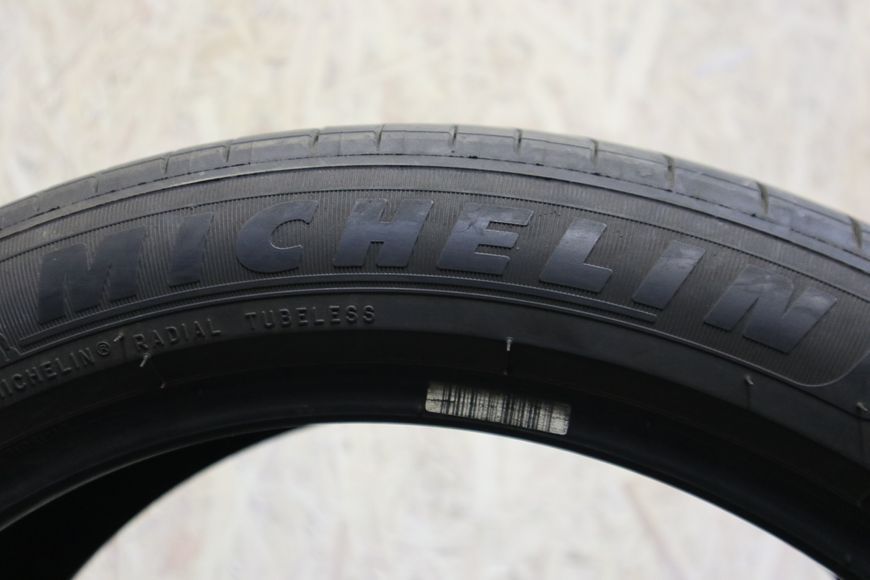 Літні шини Michelin 199 фото