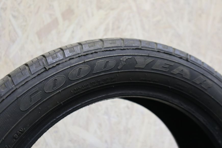Літні шини Goodyear 156 фото