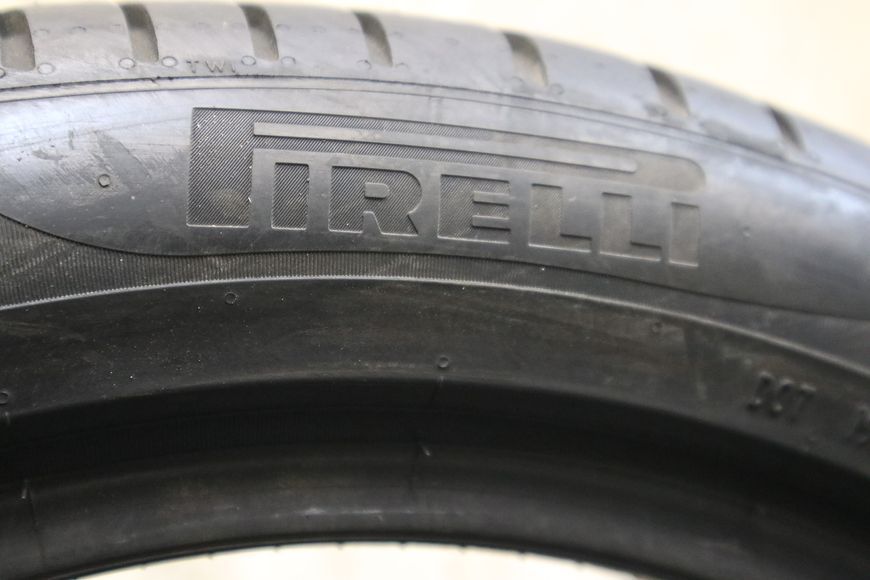 Літні шини Pirelli 252 фото