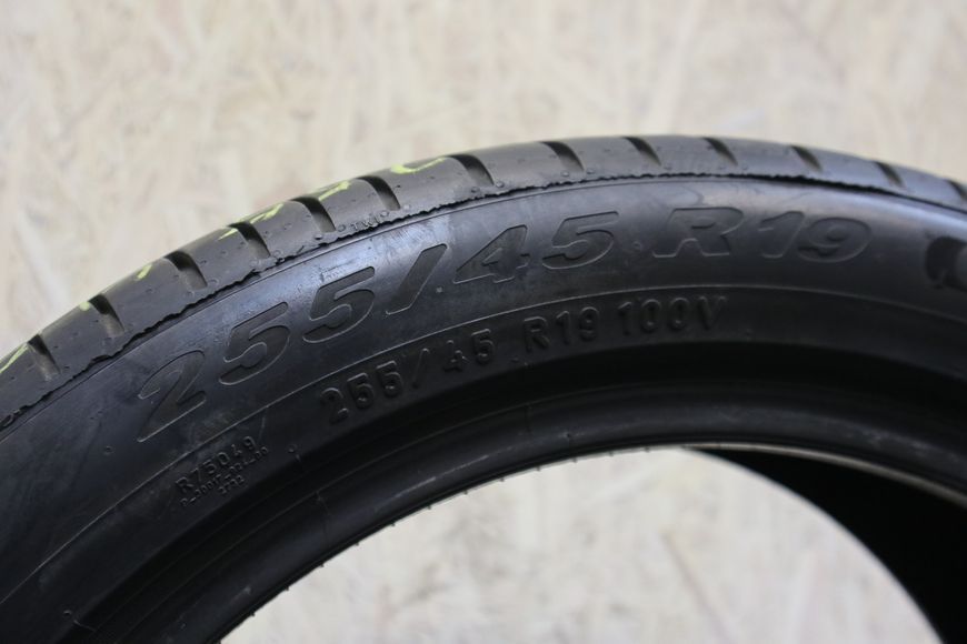 Літні шини Pirelli 252 фото